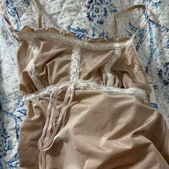 nude tan mini slip dress 🤍🤎 - Picture 4 of 4